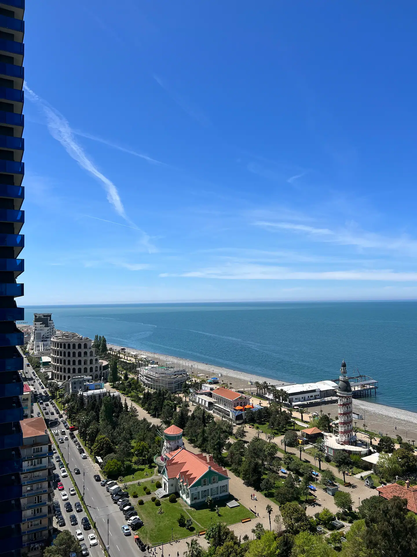 Wohnung 90qm in Batumi mit Meerblick, 2 Schlafzimmer, 1 Bad, direkt am Meer